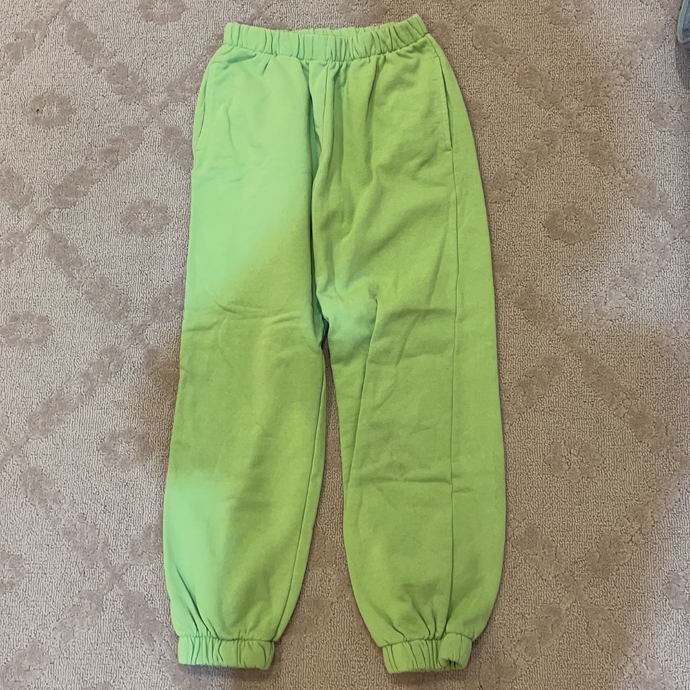 Brandy Melville Like Sweatpants - Picture 2 of 2